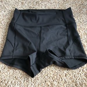 Lulu lemon bootie shorts